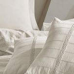 ست روتختی کاوری شش تکه گیپوردوزی شده سفید شیری مدل Jasmin Krem برند Saheser ترکیه