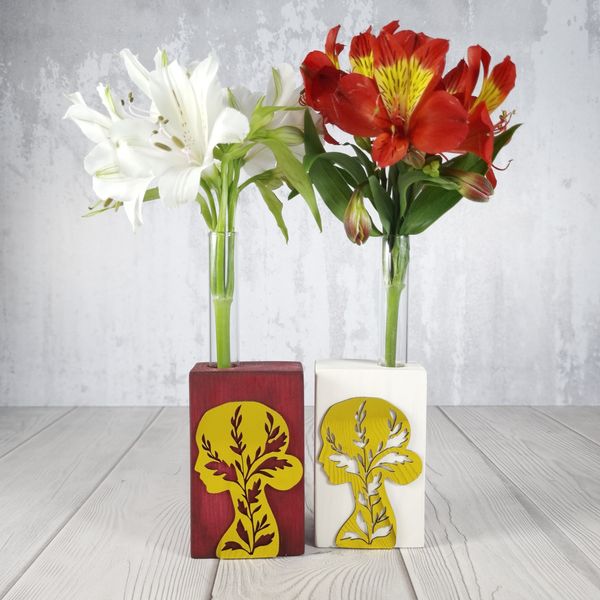 گلدان چوبی طرح دختر