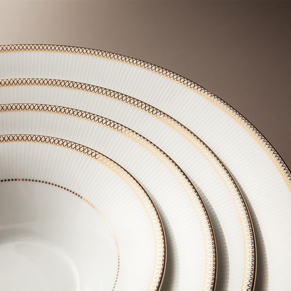 سرویس غذاخوری 35 پارچه چینی زرین ایران سری شهرزاد مدل سپینود درجه یک