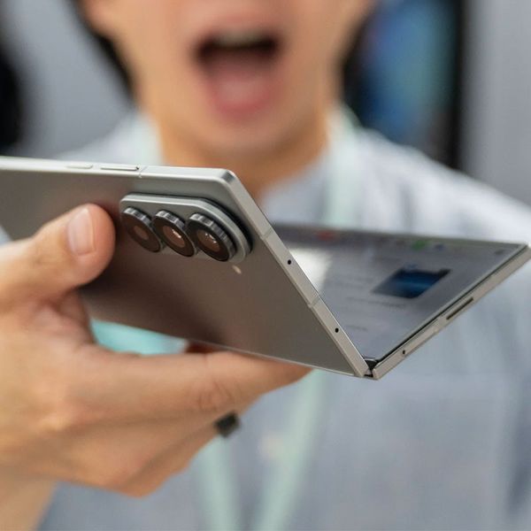 گوشی موبایل سامسونگ مدل Galaxy Z Fold 7 دو سیم‌کارت ظرفیت 256 گیگابایت و رم 12 گیگابایت  - ویتنام