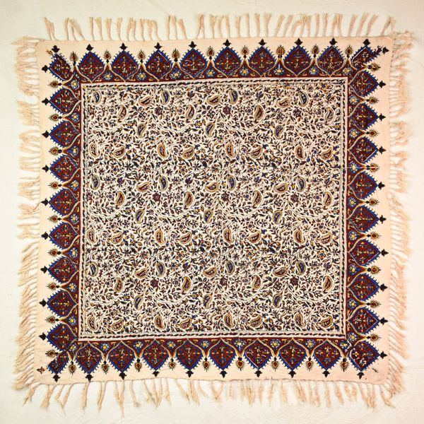 رومیزی قلمکار صدر مدل ممتاز درهم بادامی کد 80