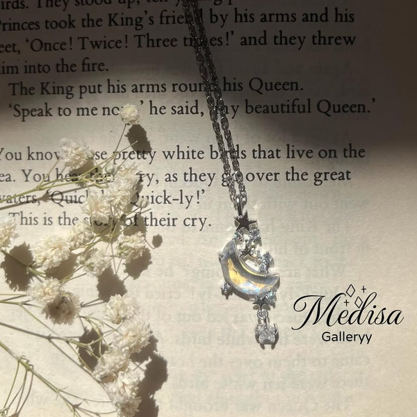 گردنبند ماه با آویز ستاره