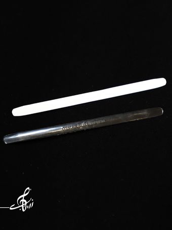 مضراب عود عثمان سفید