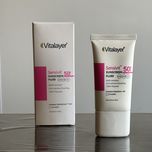 فلوئید ضد آفتاب بیرنگ ویتالیر، spf 50، مدل 0128، مناسب پوست های حساس با حجم 50 میلیلیتر، ضد حساسیت، محافظتکننده در برابر اشعه