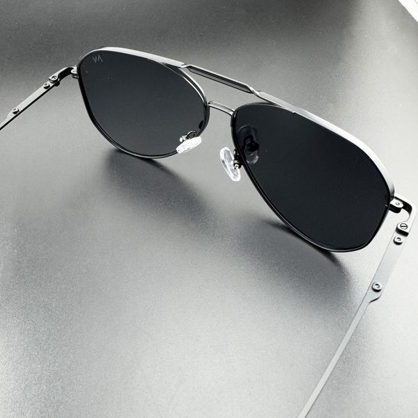 عینک آفتابی مردانه آلبرت وگ مدل JS8557C91-P253 Polarized Avantgarde Visionary