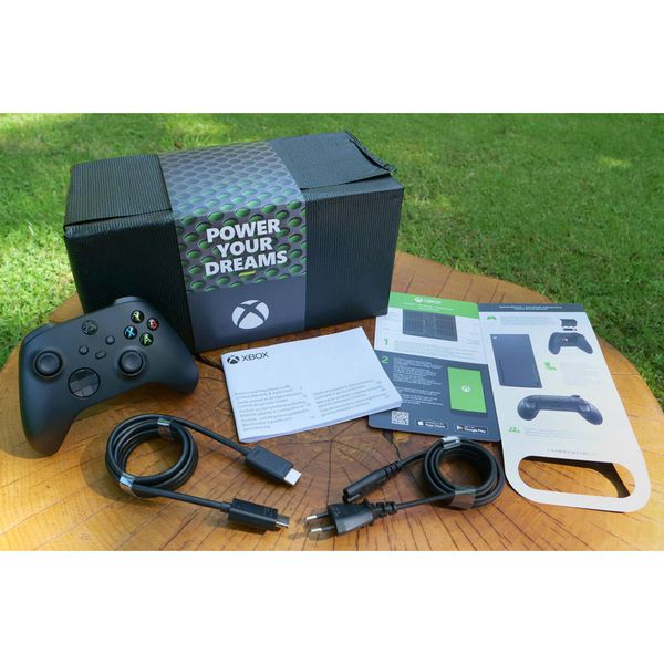 کنسول بازی مایکروسافت مدل Xbox Series X ظرفیت 1 ترابایت به همراه دسته اضافی
