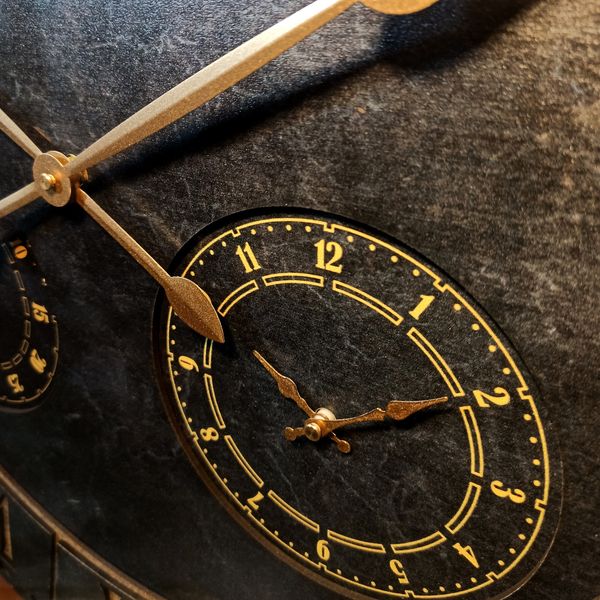 ساعت دیواری شوبرت مدل 6771*284