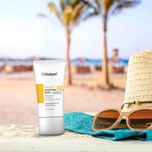 کرم ضد آفتاب رنگی ویتالیر، SPF 50، مدل ویتامین سی، مناسب انواع پوست با تنالیته متوسط و حجم 50 میلیلیتر، ضد آب، مرطوبکننده، غی