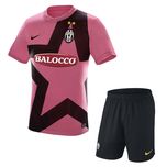 ست تی شرت و شلوارک ورزشی مردانه مدل یوونتوس Away 2012