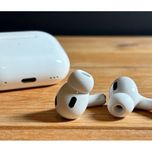 هدفون بلوتوثی اپل مدل AirPods Pro 2nd Generation 2022 Lightning