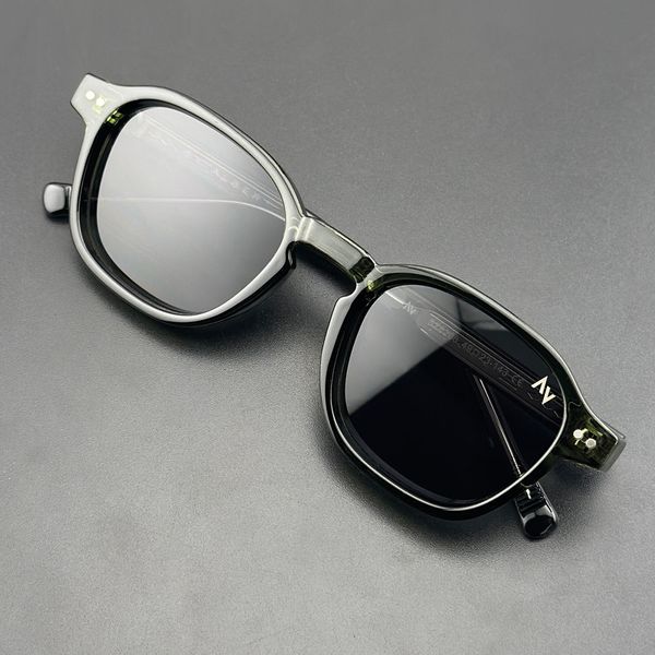 عینک آفتابی آلبرت وگ مدل SZ8208 Kelly Charcoal