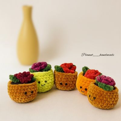 گلدان بافتنی گلدانه