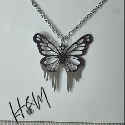 گردنبد دیپلمات پلاک پروانه