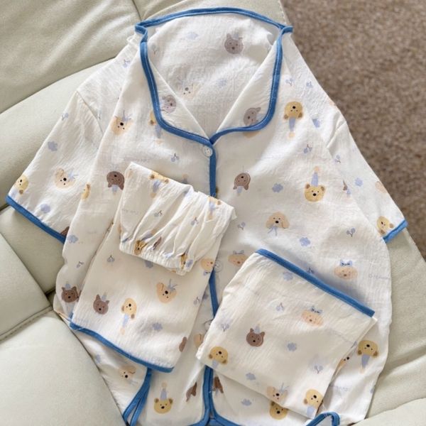 ست 3 تکه راحتی زنانه نخ کریشه شین‌دخت طرح تدی نوار آبی (بلوز دکمه‌دار، شلوار و شلوارک)