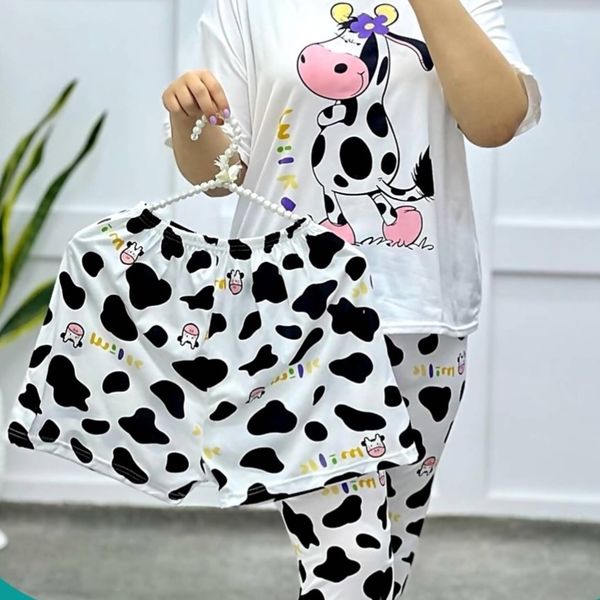 ست 3 تکه راحتی زنانه طرح گاو و Milk (تیشرت، شلوار و شلوارک) - فری سایز