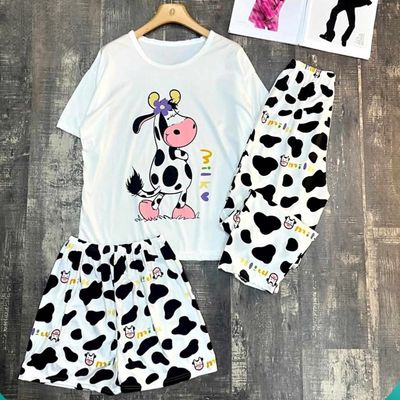 ست 3 تکه راحتی زنانه طرح گاو و Milk (تیشرت، شلوار و شلوارک) - فری سایز