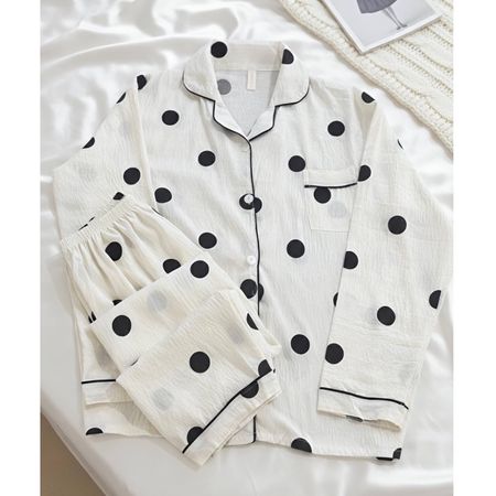 ست دو تکه بلوز و شلوار موسلین طرح خال خالی مشکی زمینه سفید فری سایز 38 تا 48