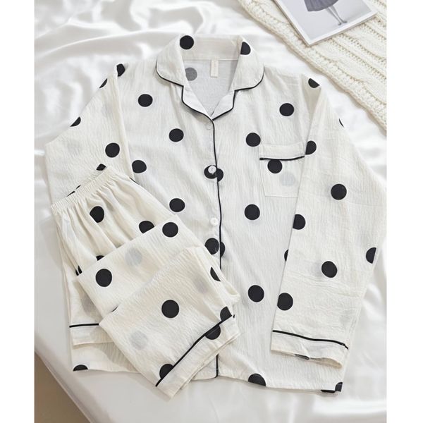 ست دو تکه بلوز و شلوار موسلین طرح خال خالی مشکی زمینه سفید فری سایز 38 تا 48