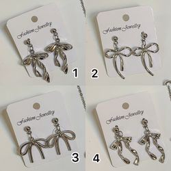 گوشواره پاپیون