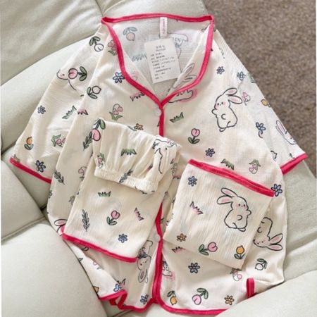 ست 3 تکه راحتی زنانه شین‌دخت نخ کریشه طرح خرگوش گوش‌دراز (بلوز، شلوار و شلوارک)