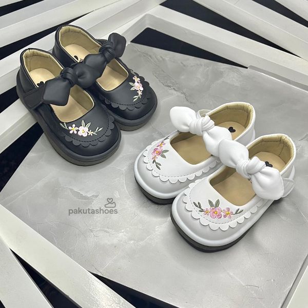 کفش مجلسی دخترانه طرح گلدوزی مدل A.Baby کد 2741456