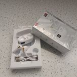 ایرپاد بلوتوثی مدل K81 با نمایشگر دیجیتال و کیفیت صدای Hi-Fi – شارژ سریع و طراحی لوکس سفید