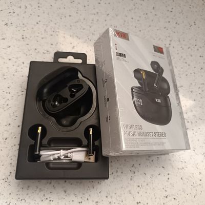 ایرپاد بلوتوثی مدل K81 با نمایشگر دیجیتال و کیفیت صدای Hi-Fi – شارژ سریع و طراحی لوکس سیاه