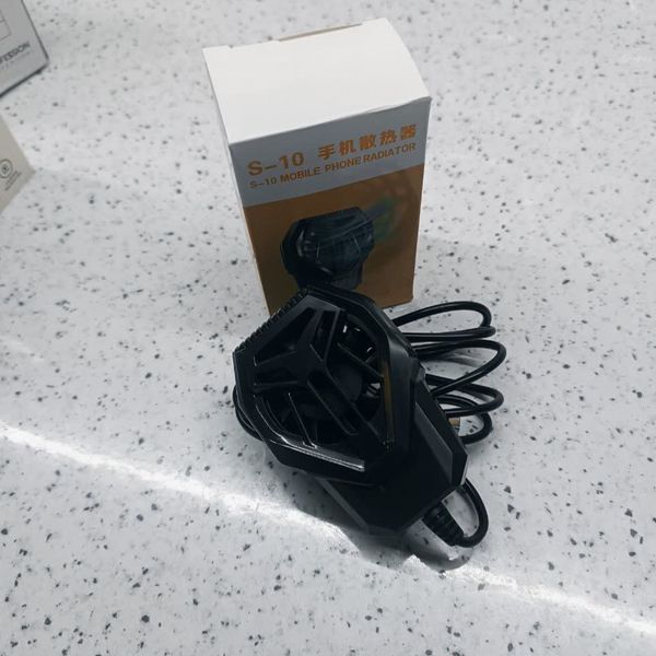 فن خنککننده گوشی S‑10 مدل Radiator، مخصوص گیم و جلوگیری از داغ شدن موبایل