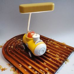 چراغ مطالعه ماشینی