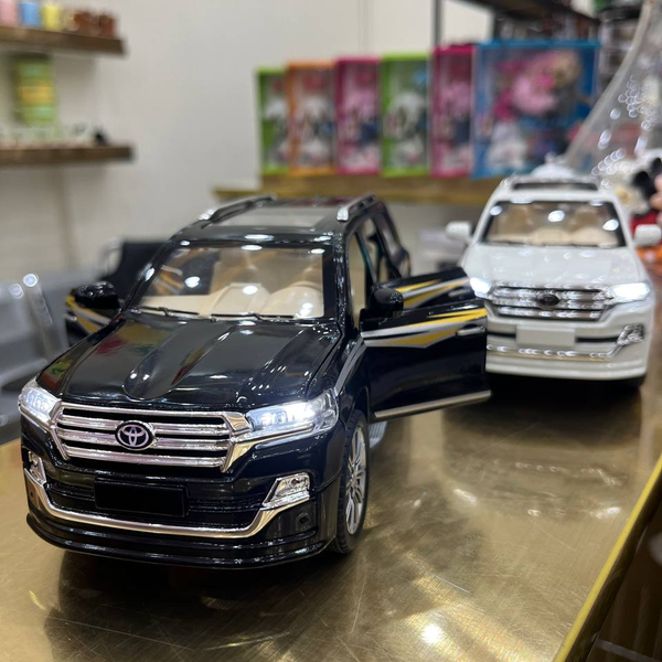 توییتا لندکروز 000236