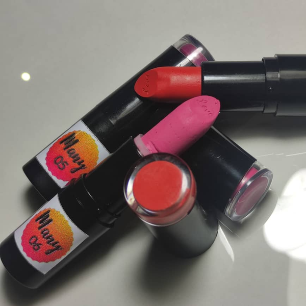 رژلب جامد Many