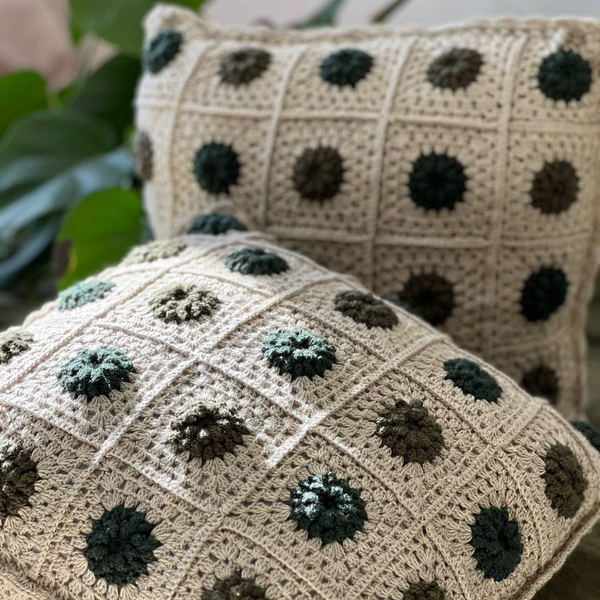 کوسن/بالشت بافتنی «خوشرو»