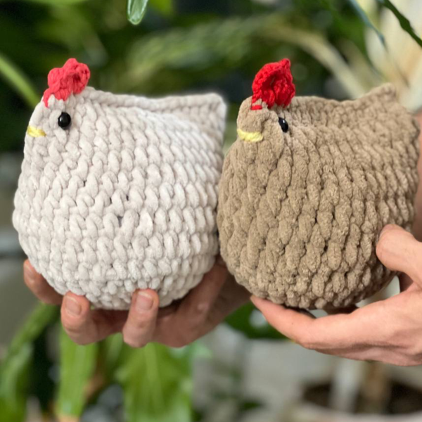 عروسک بافتنی مرغ تنظیم بازار