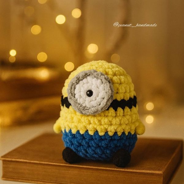 عروسک بافتنی «مینیون»