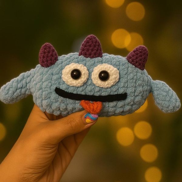 عروسک بافتنی «دندون بلو»