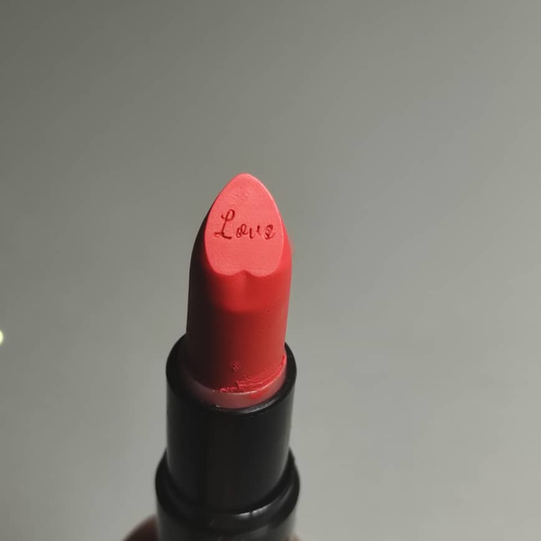 رژلب جامد Many