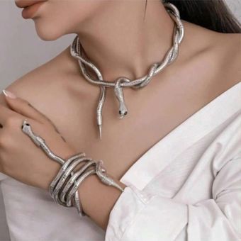 گردنبند مار منعطف