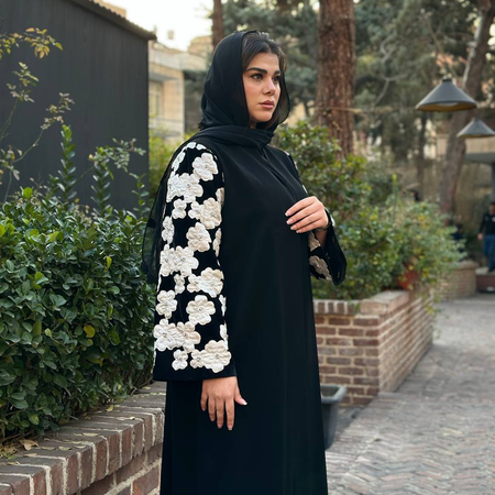 عبای آستین گل دار