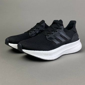کتونی استوک آدیداس مردانه‌ اولترا‌بوست مشکی Adidas Ultraboost 5 مدل ID8814