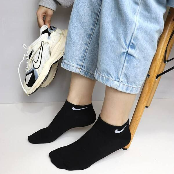 جوراب مچی نایک