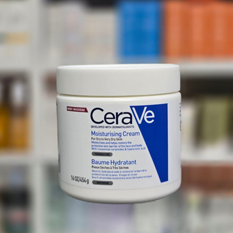 کرم مرطوب کننده cera ve برای پوست های خشک و خیلی خشک