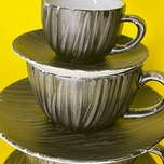 فنجان قهوه راه راه