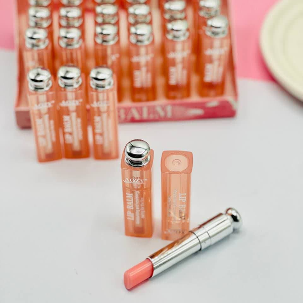 بالم لب دیور | ویتامینه، آبرسان و نرم‌کننده لب با رنگ طبیعی