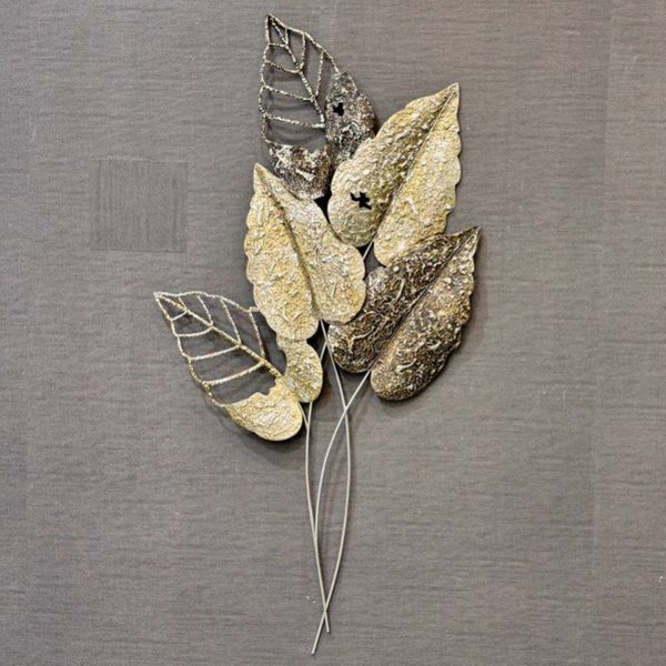 دیوارکوب برگ کشیده فلزی