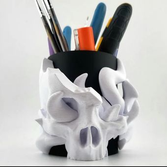 نگهدارنده مداد و خودکار جمجمه آتشین
