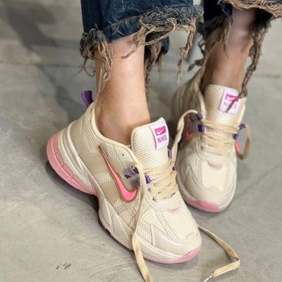 کتونی نایک v2k