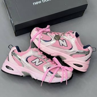 کفش کتونی زنانه نیو بالانس کاستوم صورتی 530 new balance