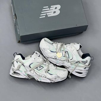 کفش کتونی زنانه نیو بالانس کاستوم سبز 530 new balance