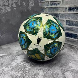 توپ فوتبال فینال لیگ قهرمانان یا چمپیونز لیگ 2025 مونیخ اعلا