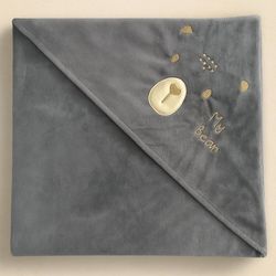 پتو دورپیچ گلدوزی مخمل کلاه دار چهارفصل طرح خرس طوسی